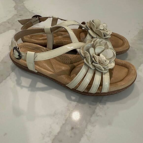 Nurture by Lamaze Slingback Flower Leather Sandals Women's 8.5M Beige Comfort - Picture 1 of 10